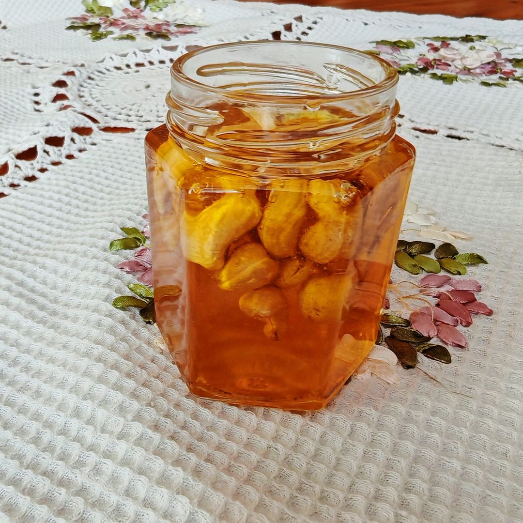 Honey with cashew nuts 250 gr