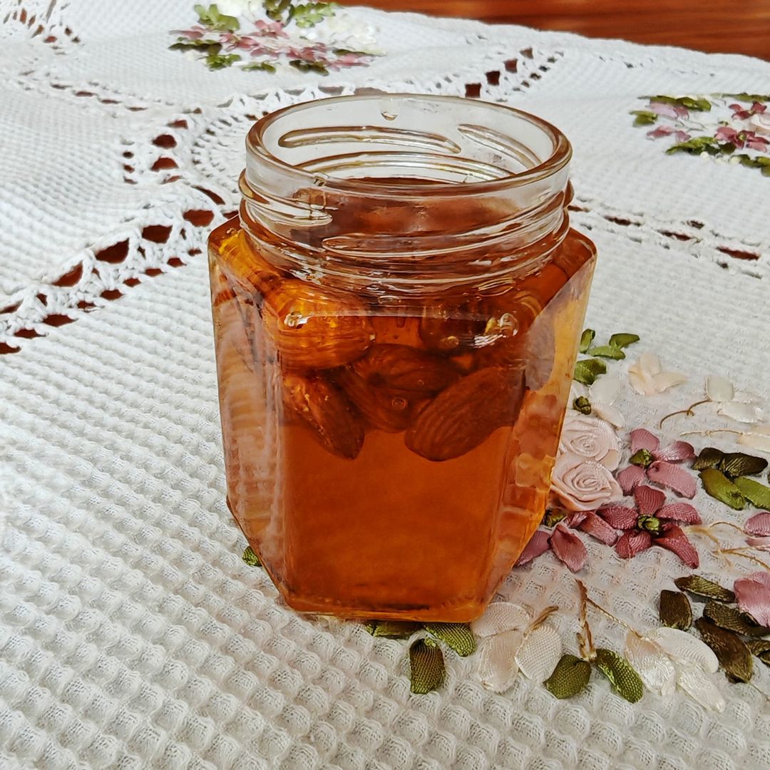 Miere cu migdale 250 g